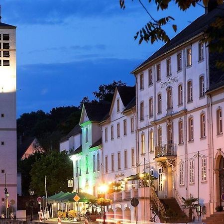 Historisches Hotel Zum Schwan Бад-Карлсхафен Экстерьер фото
