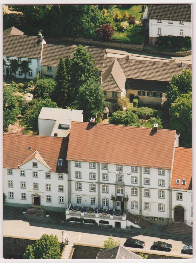 Historisches Hotel Zum Schwan Бад-Карлсхафен Экстерьер фото